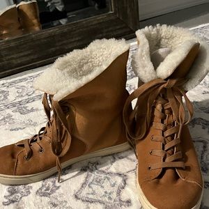 UGG lace up ankle sneaker/boots with shearling fur